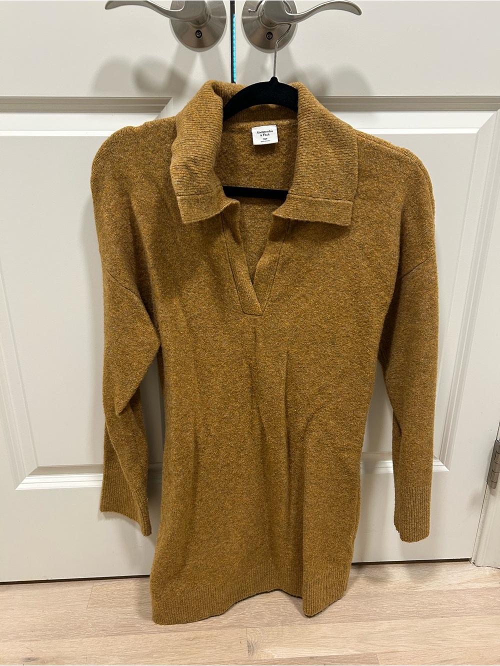 Abercrombie & Fitch brown V-Neck Collar Sweater Dress